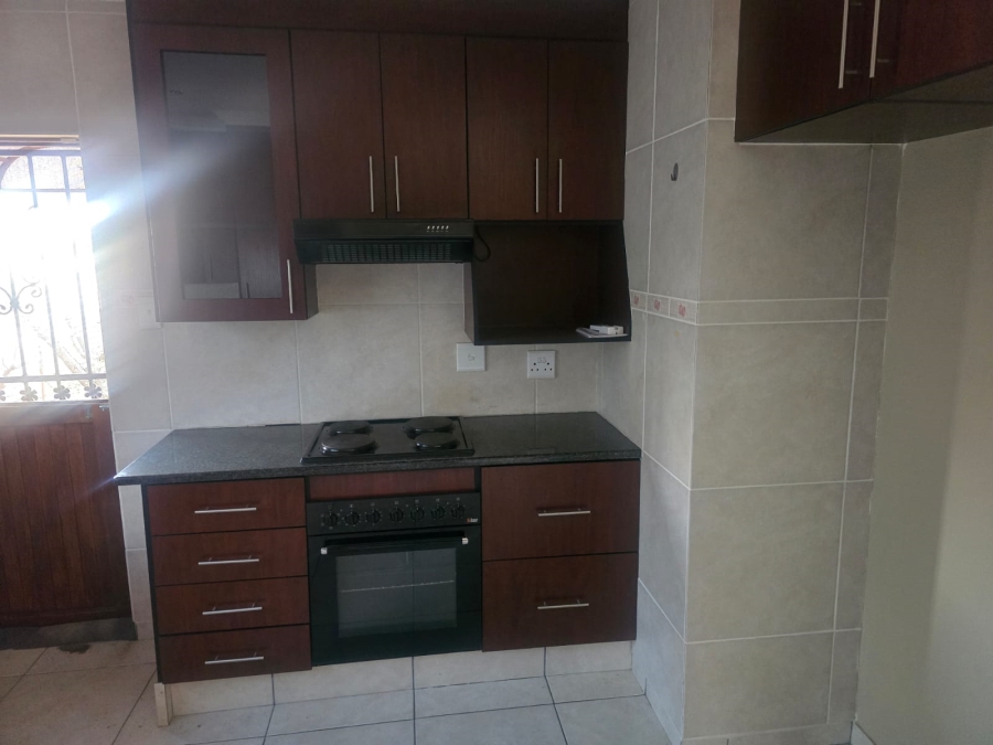 To Let 3 Bedroom Property for Rent in Naudeville Free State
